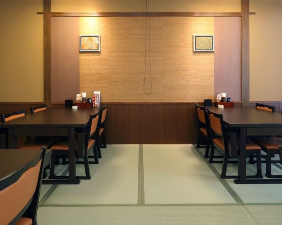 和食しゃぶしゃぶ　かごの屋 歌島橋店 幅広い世代に安心なバリアフリー